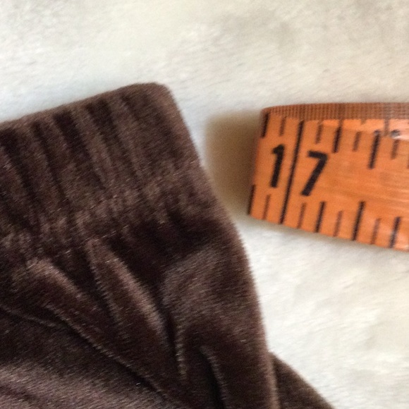 ⭐️ Gilligan & O’malle Chocolate Brown Velour stretch women’s Pants - Picture 4 of 14